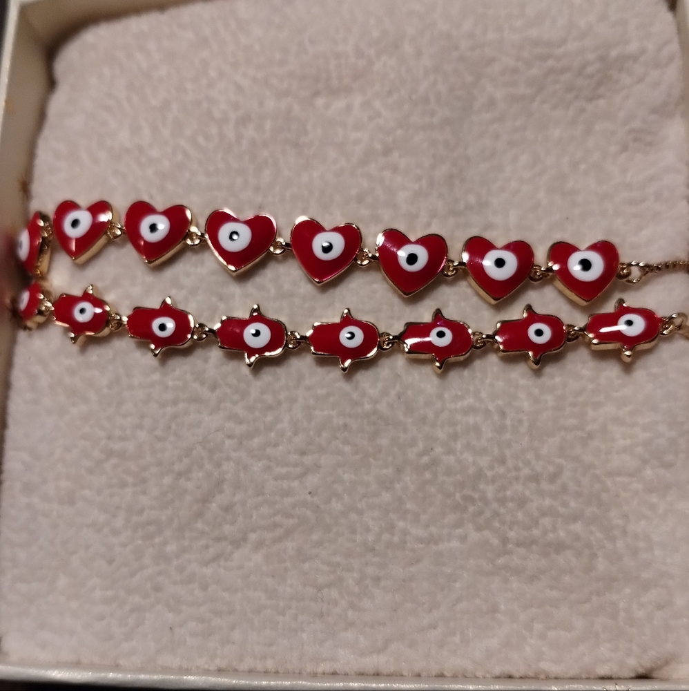Arm candy by eye candy